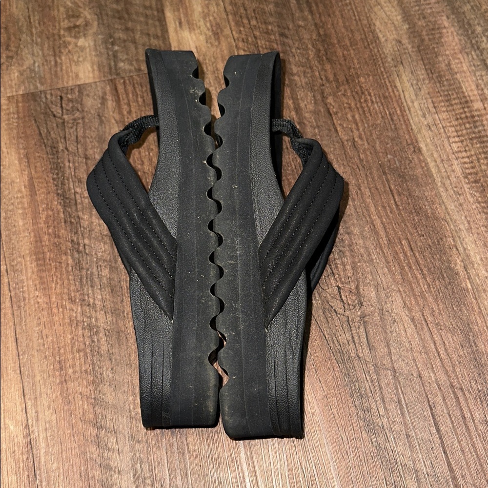 Reef Women's Kaia Rise Flip Flop Sandals black
Women’s 6‎ - Picture 5 of 5